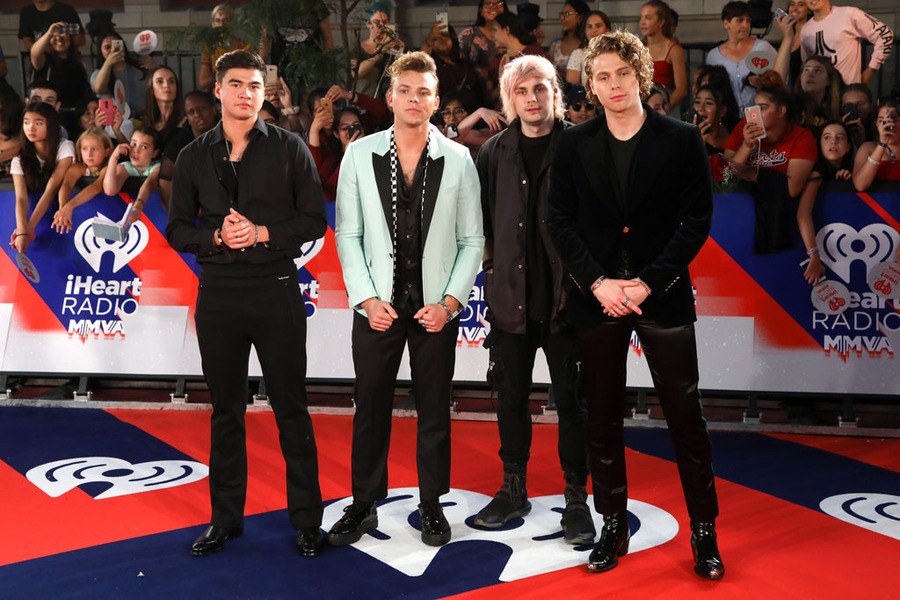 See Stars Arrive on the iHeartRadio MMVAs 2020 Red Carpet  See Stars Arrive on the iHeartRadio MMVAs 2020 Red Carpet